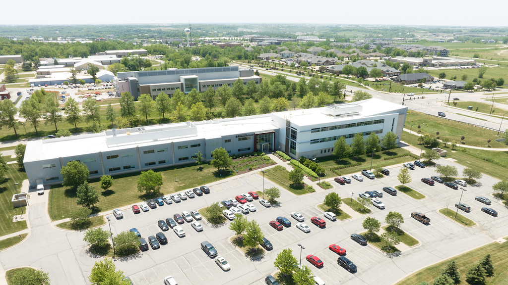 2023_05_30-UI Research Park Drone jatorner -0015.JPG